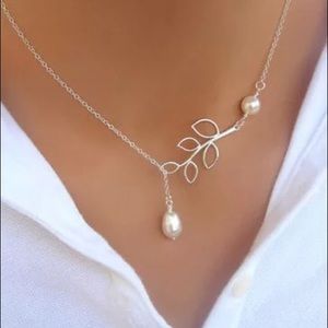 Silver Plated Teardrop Pearl Necklace NEW